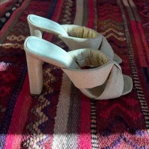 SCHUTZ Textured Beige Women's Mules